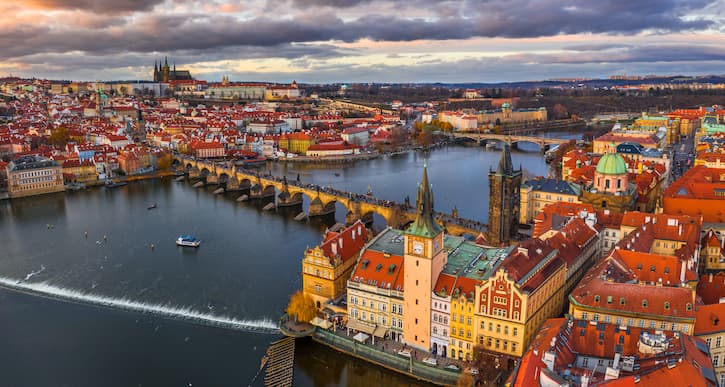 Vista aérea de Charles Bridge