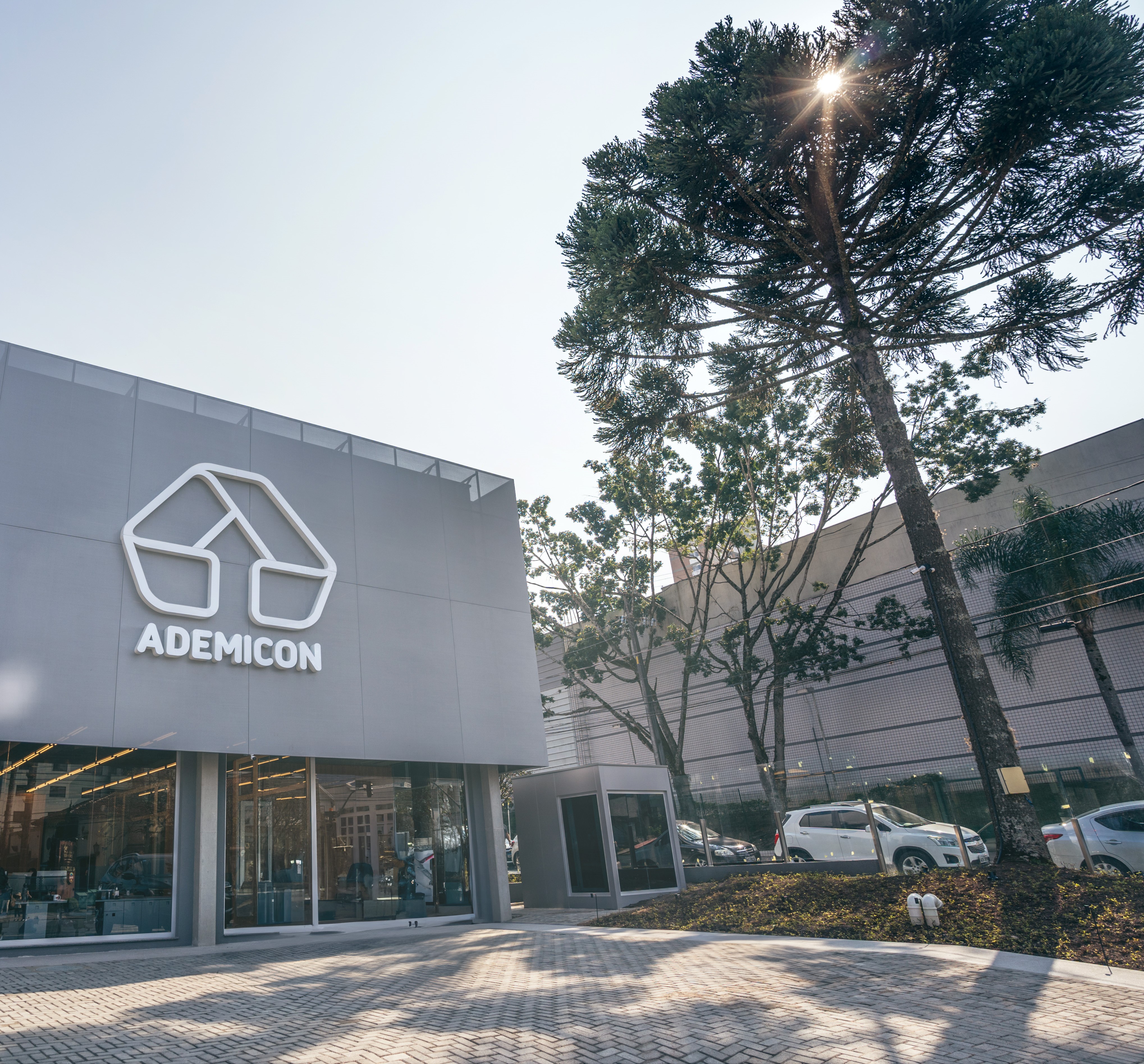 Ademicon amplia presença em 11 estados brasileiros